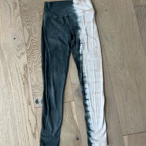 T2 Love tie dye leggings